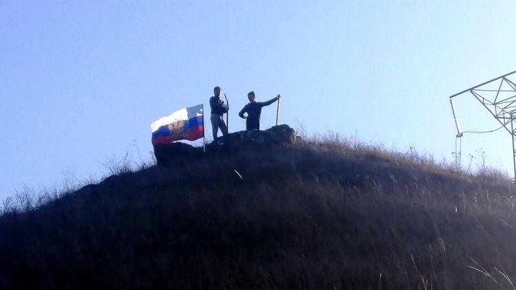 В Кисловодске в поддержку армии высадили геоглиф из 300 сосен