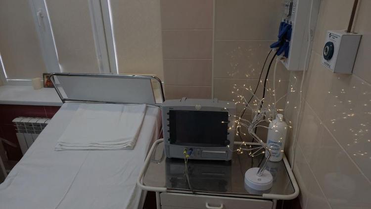 В инфекционное отделение краевого центра специализированных видов медицинской помощи № 1 в Будённовске закупают оборудование и мебель