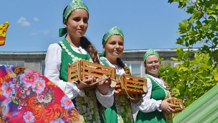 В Георгиевске провели конкурс «Самое большое яблоко»