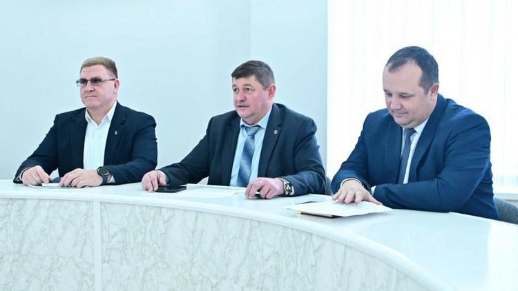 В Будённовском округе обсудили меры безопасности в зимний период