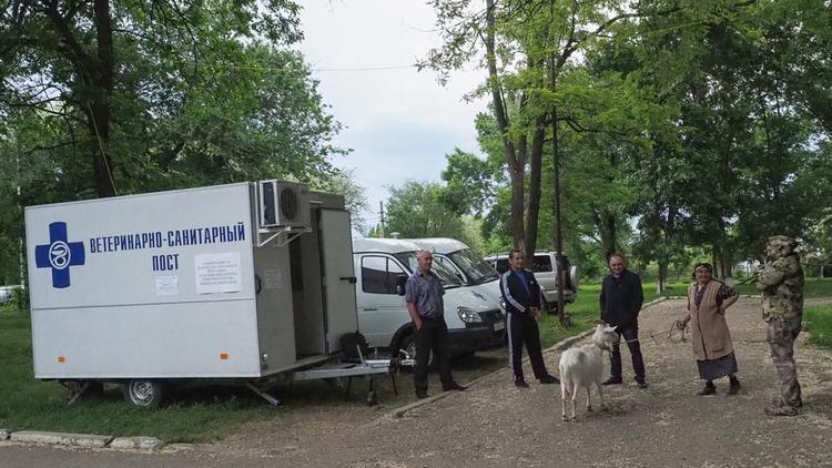 Аграрии Ставрополья помогли пострадавшим подворьям