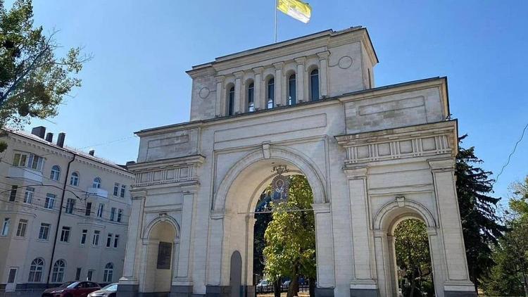 Проекция флага России появится 11 июня на Тифлисских воротах в Ставрополе