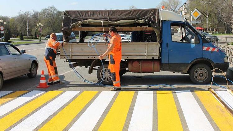 На дорогах Ставрополя к 1 сентября обновят 7,5 тысячи квадратных метров разметки