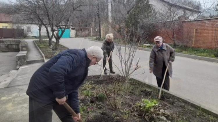 В Ставрополе более 10 тысяч человек приняли участие в субботнике