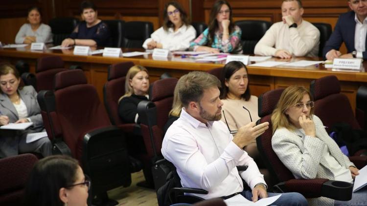 В Ставрополе в 14,8 раза выросли расходы на адаптацию жилья для людей с ОВЗ