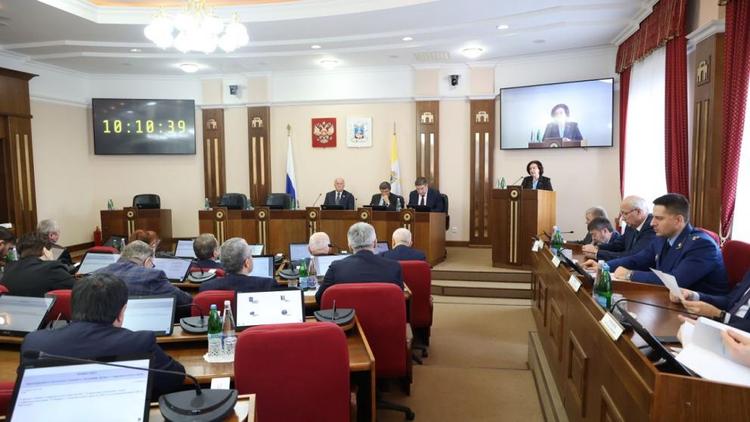 В Думе Ставрополья обсудили внесение изменений в краевой бюджет