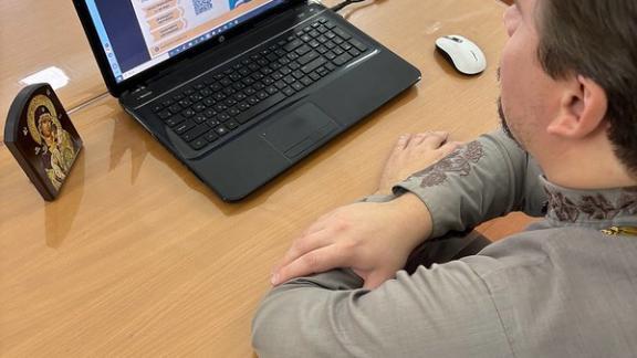 Клирик Невинномысского благочиния прошел обучение в рамках Патриаршей программы