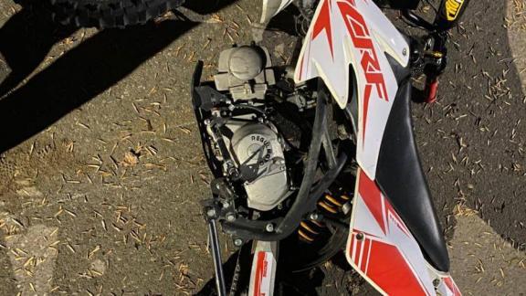 В Кисловодске 14-летняя девочка на питбайке столкнулась с авто