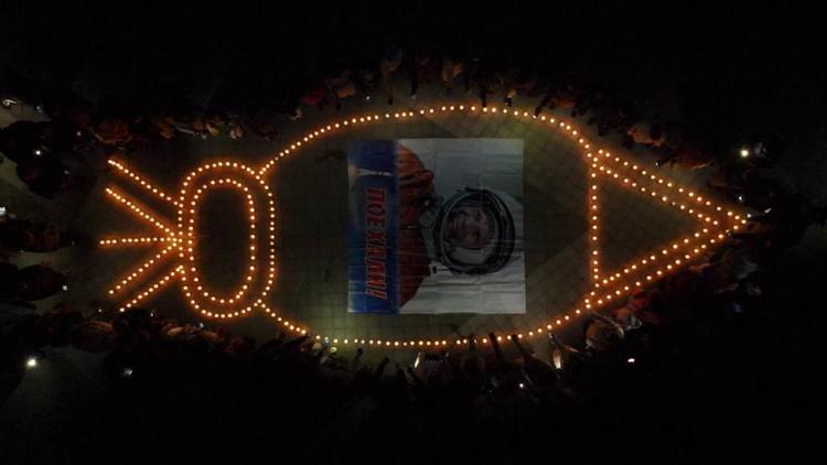 Жители Ставрополья выстроились в большую ракету в День космонавтики