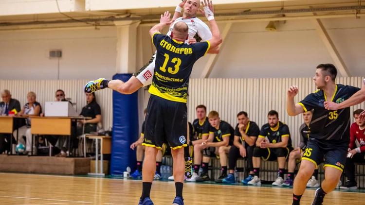 Гандболисты «Виктора» в Саратове одолели «аграриев»