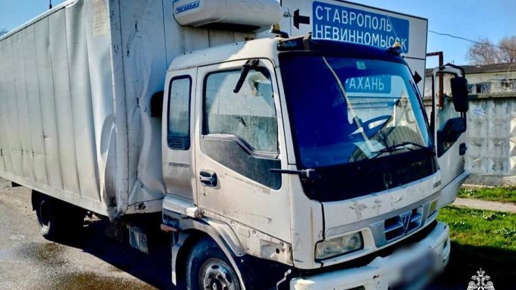 Четыре автомобиля столкнулись на железнодорожном переезде на Ставрополье