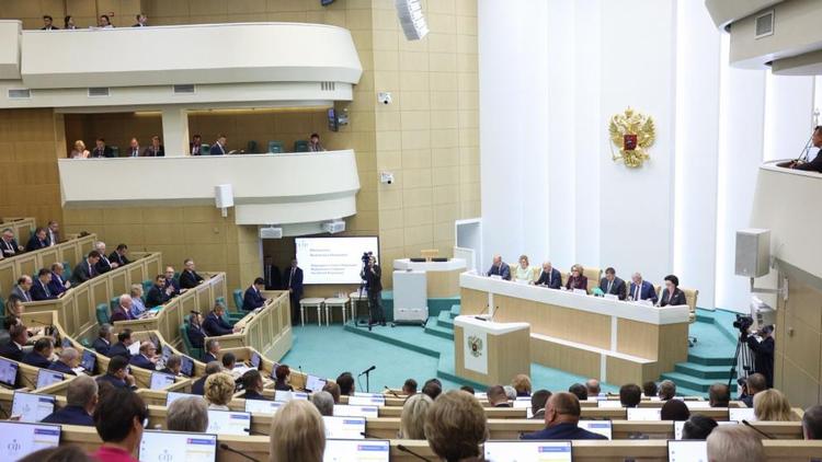 Спикер Думы Ставрополья принял участие в парламентских слушаниях в Совфеде РФ