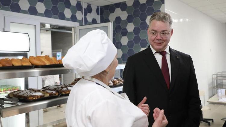 Губернатор Ставрополья принял участие в открытии школы в краевой столице