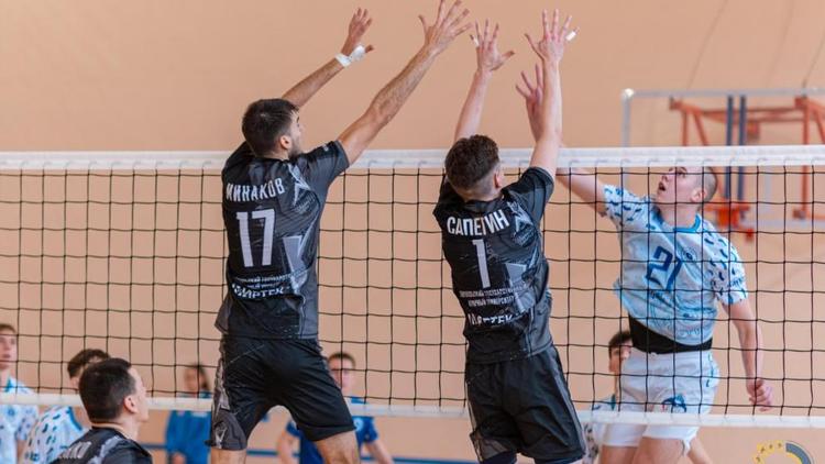 Волейболисты «Колоса» отпраздновали два домашних успеха