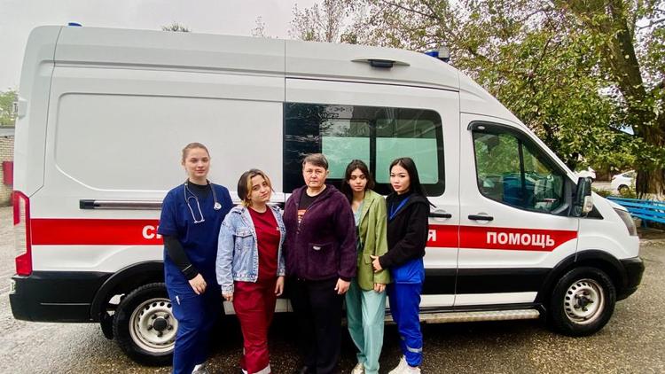 Ставропольский краевой медцентр усилил штат пятью новыми фельдшерами