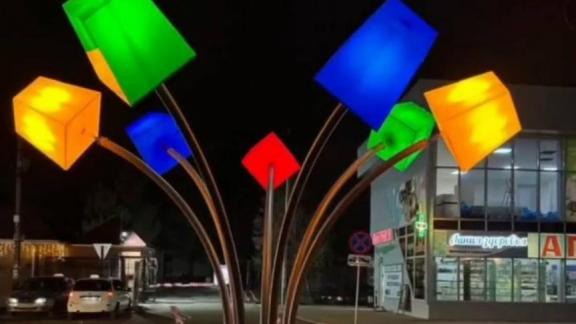 В Новопавловске завершается благоустройство территории у ЦРБ