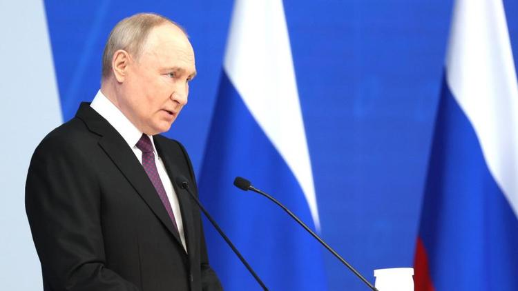 Путин объявил о старте нового нацпроекта «Молодёжь России»