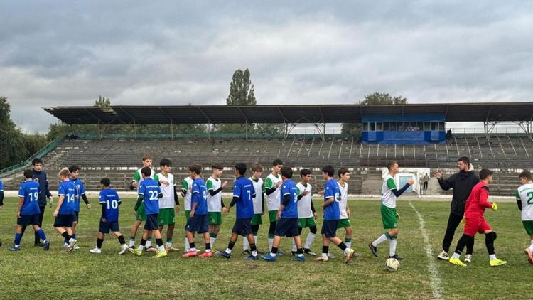 Юные футболисты из Кисловодска впервые стали чемпионами Первенства края