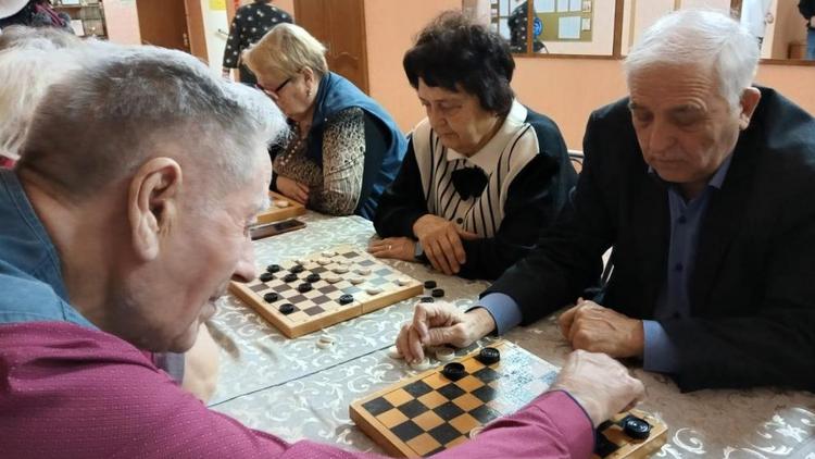 На Ставрополье «Единая Россия» проводит игры и мастер-классы для старшего поколения