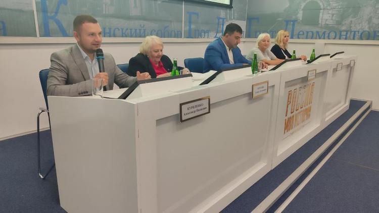 Олимпийские чемпионы встретились с юными спортсменами Ставрополя