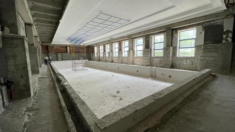 Конкурс на лучший рисунок для бассейна устроили школьники в Железноводске