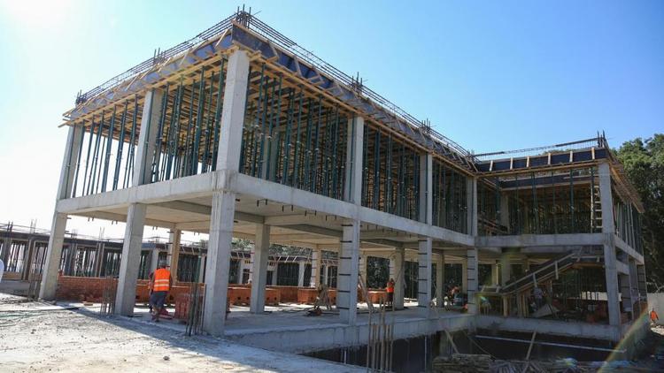 В Ставрополе на улице Федеральной возводят второй этаж школы