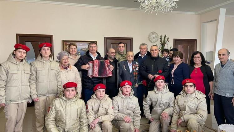 В Предгорном округе Ставрополья ветеран отметил 100-летие