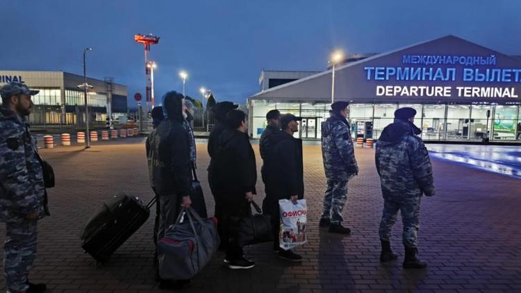 350 иностранцев в 2025 году были выдворены из Ставрополья за нарушение миграционного режима