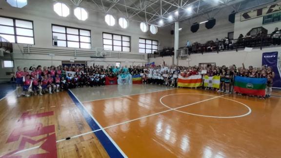 Первенство России по волейболу среди девочек проходит в Кисловодске