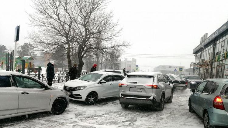В праздники в Кисловодск заехало более 100 тысяч машин