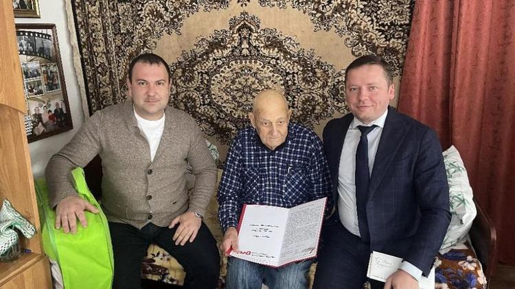 Вековой юбилей отметили два ветерана-железнодорожника на Ставрополье