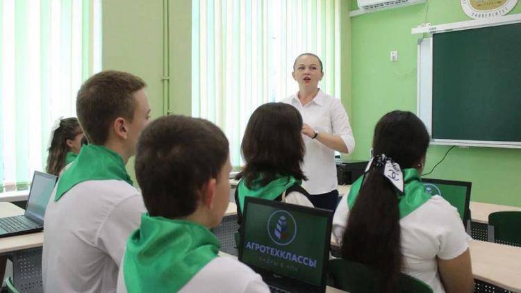 На Ставрополье в текущем году открыли 60 агроклассов