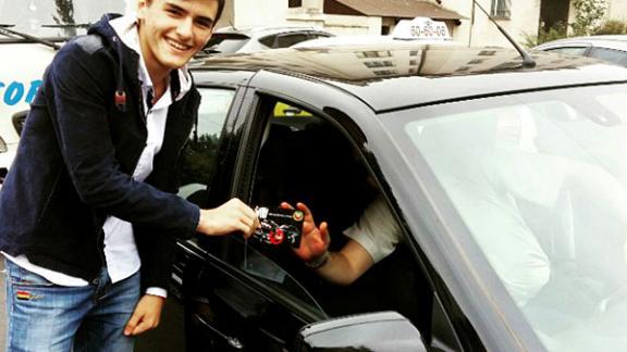 Автоинспекторы и активисты Союза молодежи Ставрополья провели кампанию «Береги автомобиль!»