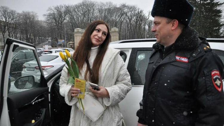 На Ставрополье начали дежурить 45 «цветочных» патрулей