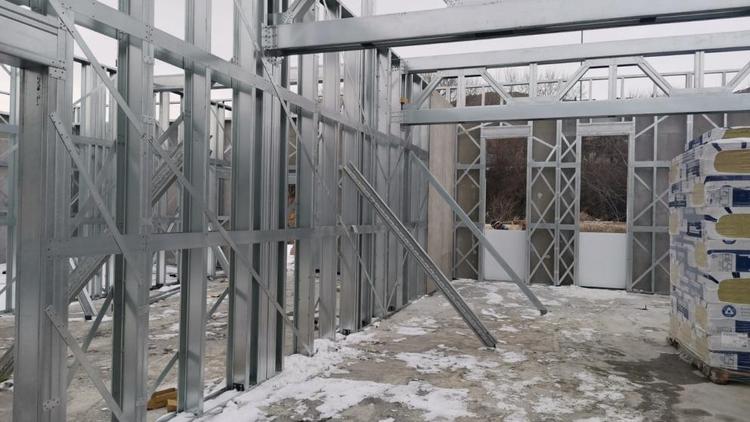 Строительство детского сада и фиджитал-центра проинспектировали на Ставрополье