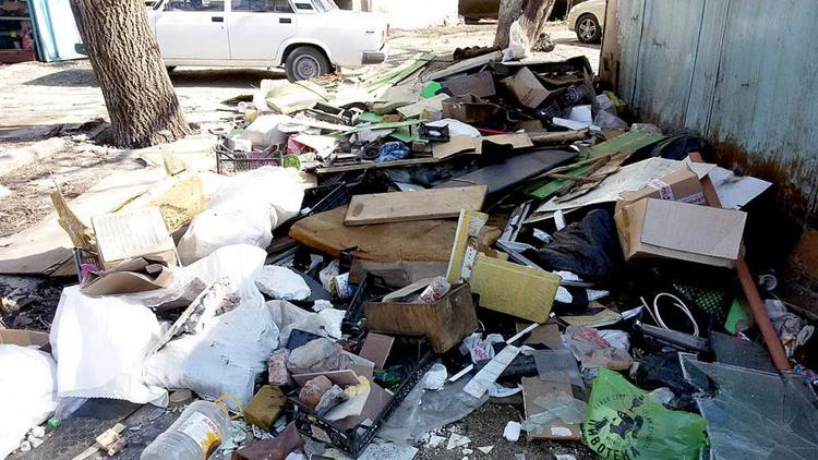 Жителей Пятигорска призывают включиться в контроль за вывозом мусора в городе