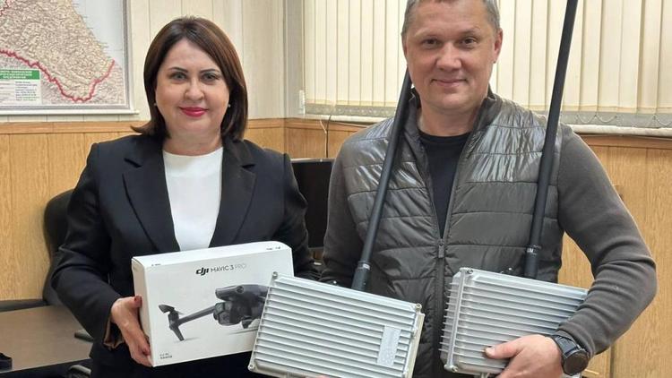 В Пятигорске передали бойцам СВО оборудование, купленное на средства школьной ярмарки