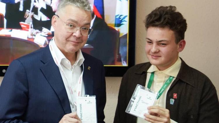 Губернатор Ставрополья встретился с представителями «Движения Первых»