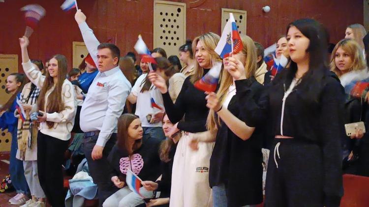 В Кировском округе отмечают 10-летие воссоединения Крыма с Россией